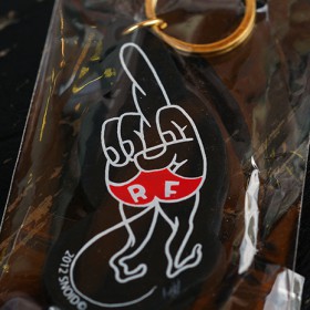 RAT FINGER KEY CHAIN