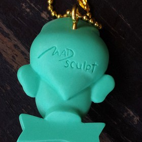 MAD SCULPTURES KEY-CHAIN