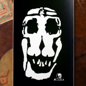 SKULL SKATES STICKER