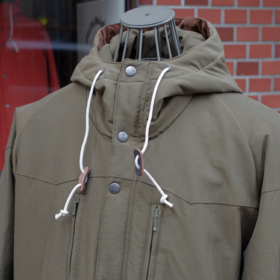 OL-047-022 MOUNTAIN PARKA