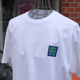 THREE FLAGS LOGO S/S TEE