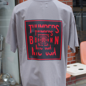 THREE FLAGS LOGO S/S TEE