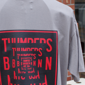 THREE FLAGS LOGO S/S TEE