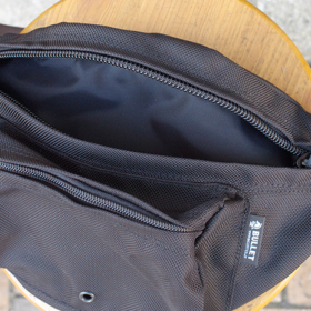 FUNNY POUCH