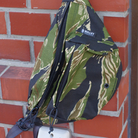 FUNNY POUCH