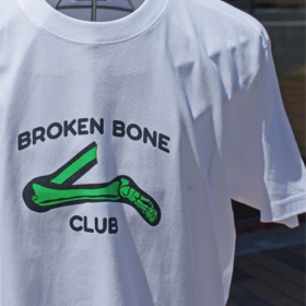 BROKEN BONE CLUB S/S TEE