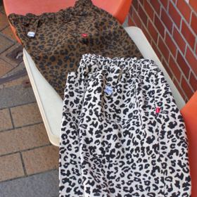 THE HOLIDAY - COMFY FIT- LEOPARD COTTON TWILL SHORT EASY PANTS
