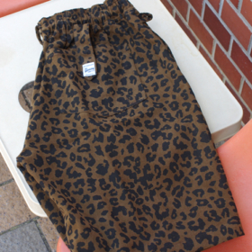 THE HOLIDAY - COMFY FIT- LEOPARD COTTON TWILL SHORT EASY PANTS