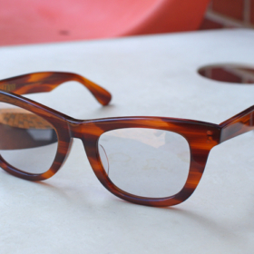MODEL-TUNDRA -PHOTOCHROMIC-