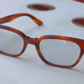 MODEL-COROLLA -PHOTOCHROMIC-