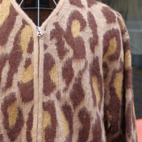 VINTAGE PATTERN SHAGGY ZIP CARDIGAN