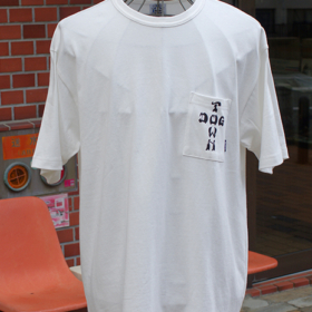 DOGTOWN x BLUCO POCKET TEE -LOGO- DOGTOWN x BLUCO POCKET TEE -LOGO-